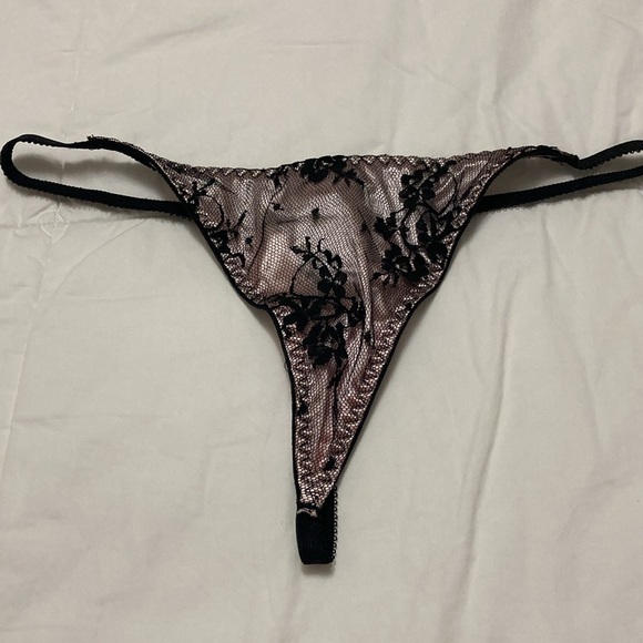 B tempt’d lingerie with thong - Picture 3 of 4